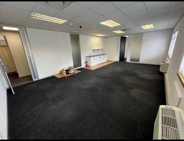 74M² OFFICE TO LET IN CONSTANTIA